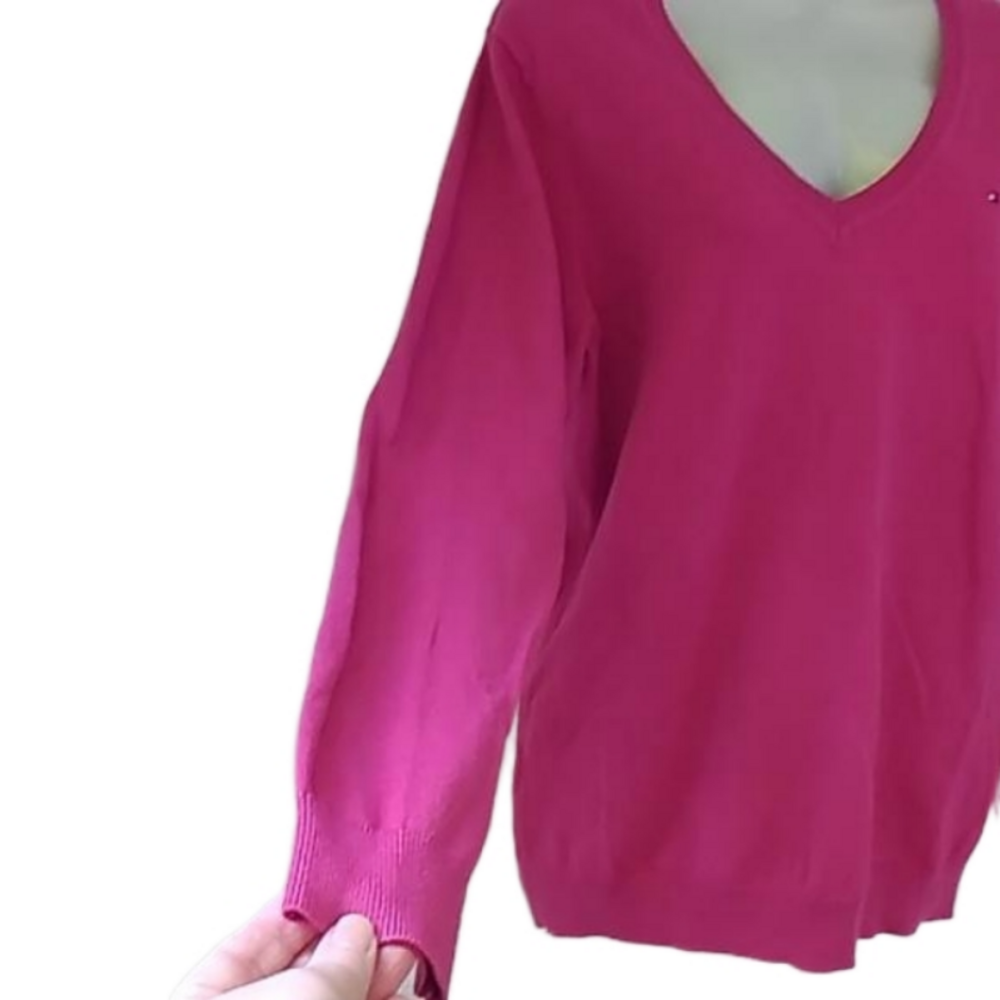 TH Pima Cotton Blend Fuschia V Neck Women's Sweater Size L EUC - Picture 4 of 15